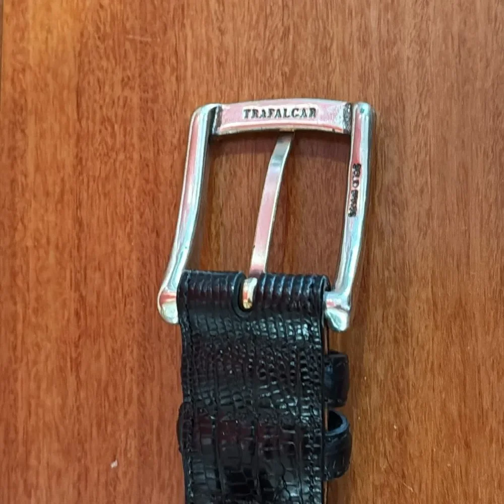 Trafalgar Eastbrook Italian Calfskin Leather Brown Belt‎ 44 / 110 Nickel Buckle